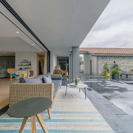 Superbe Villa D'Architecte Avec Piscine A Arbonne Arbonne